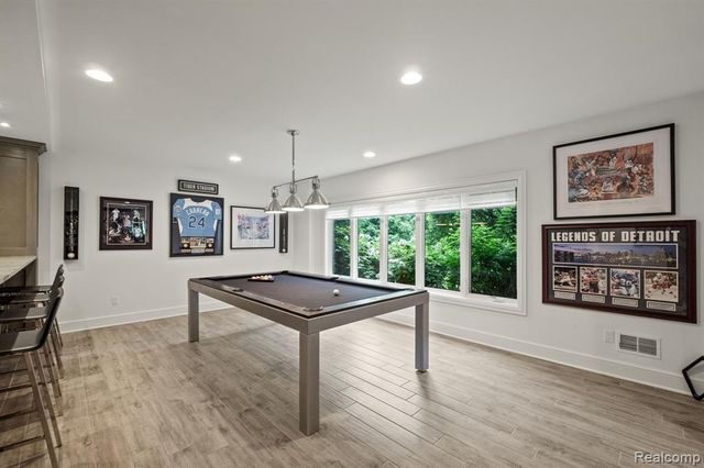 3906 Thatcher Drive, Rochester Hills, MI 48309