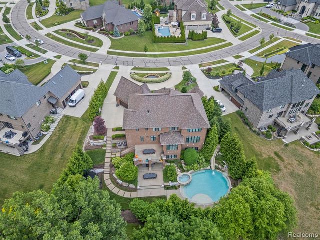 3906 Thatcher Drive, Rochester Hills, MI 48309