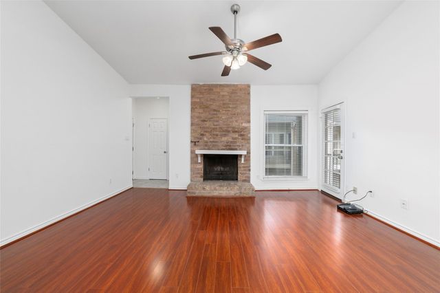 2001 Bering Drive 2C, Houston, TX 77057