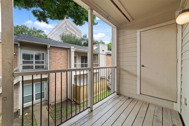 2001 Bering Drive 2C, Houston, TX 77057