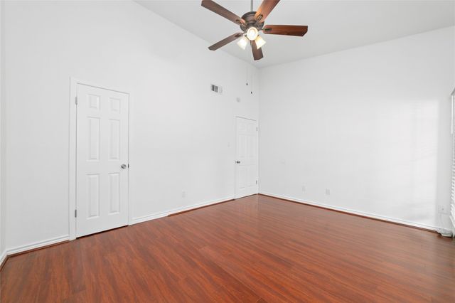 2001 Bering Drive 2C, Houston, TX 77057
