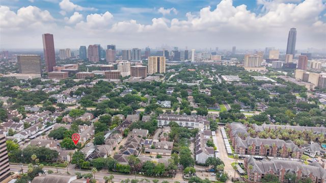 2001 Bering Drive 2C, Houston, TX 77057
