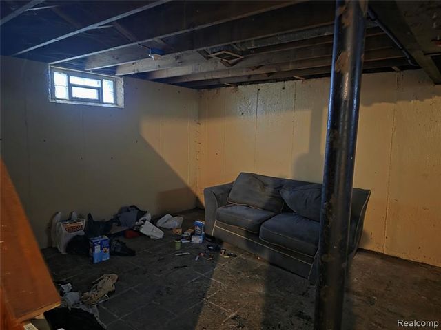 6300 Penrod Street, Detroit, MI 48228