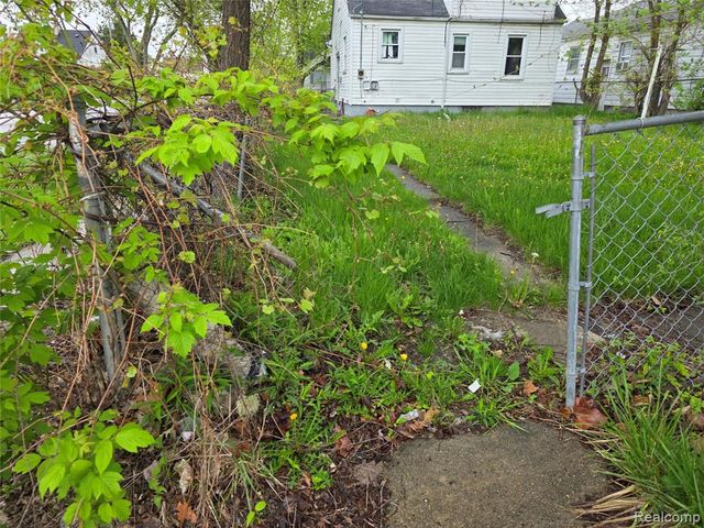 6300 Penrod Street, Detroit, MI 48228