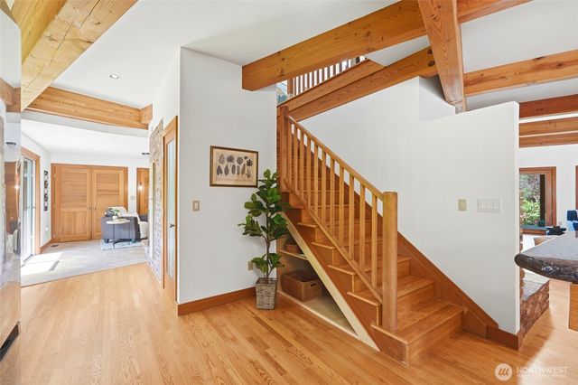 19946 47th Avenue NE, Lake Forest Park, WA 98155