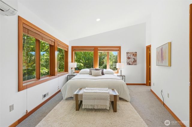 19946 47th Avenue NE, Lake Forest Park, WA 98155