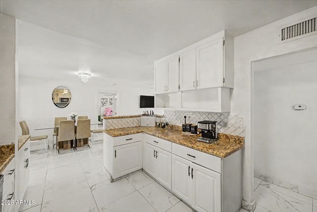 3916 W NORTHERN Avenue, Phoenix, AZ 85051