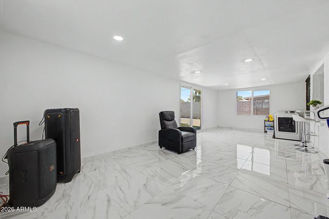 3916 W NORTHERN Avenue, Phoenix, AZ 85051