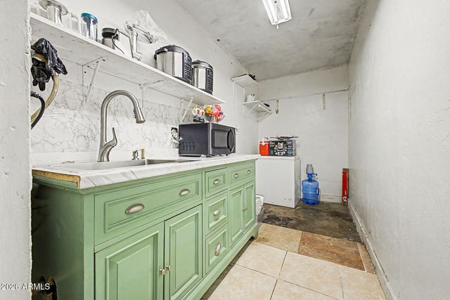 3916 W NORTHERN Avenue, Phoenix, AZ 85051