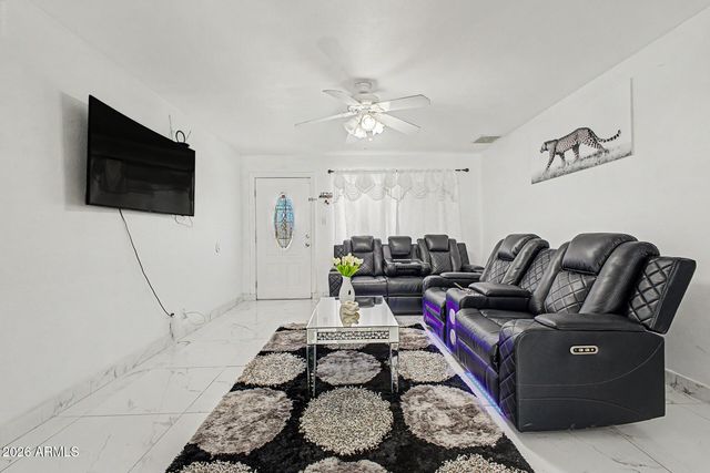 3916 W NORTHERN Avenue, Phoenix, AZ 85051