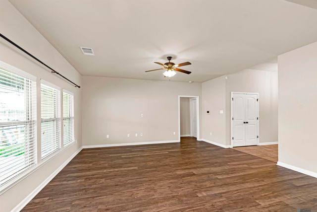 42263 Marblestone Ave, Prairieville, LA 70769