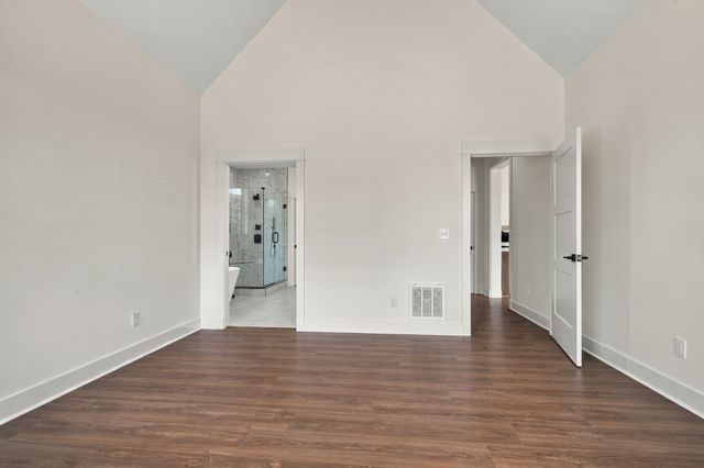 2264 Hogan Rd, Burns, TN 37029