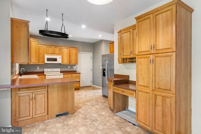 482 ARBOR SHADE DR, Inwood, WV 25428