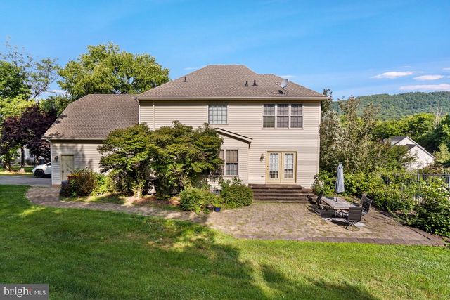 482 ARBOR SHADE DR, Inwood, WV 25428