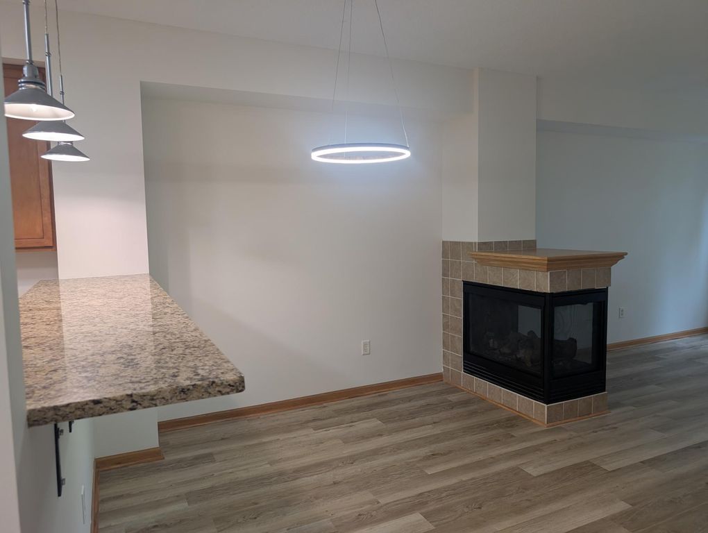 150 E Burnsville Parkway 303, Burnsville, MN 55337 — photo 3