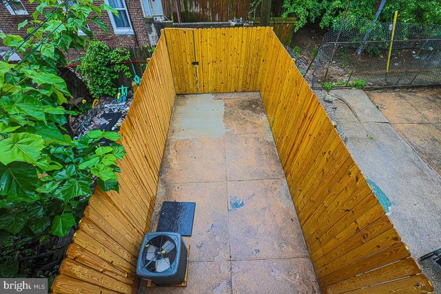 2533 E MONUMENT ST, Baltimore, MD 21205