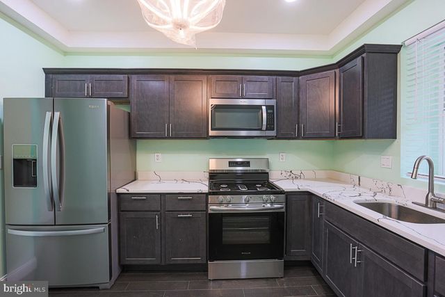 2533 E MONUMENT ST, Baltimore, MD 21205