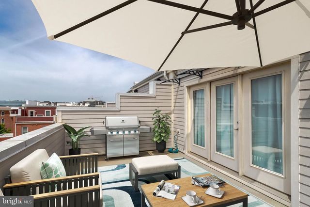 2104 MAIN LINE BLVD, Alexandria, VA 22301