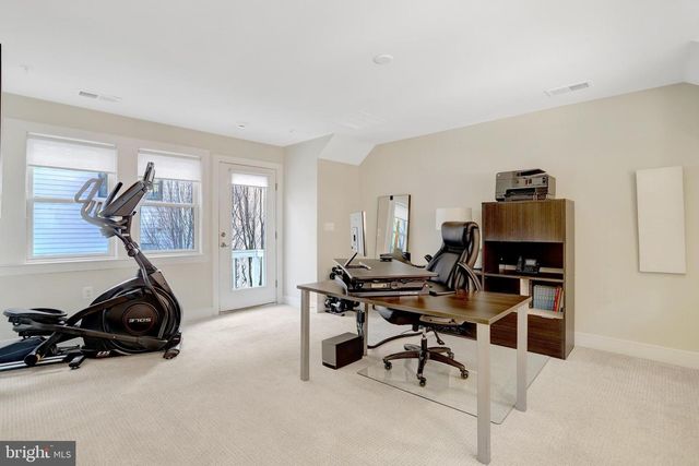 2104 MAIN LINE BLVD, Alexandria, VA 22301