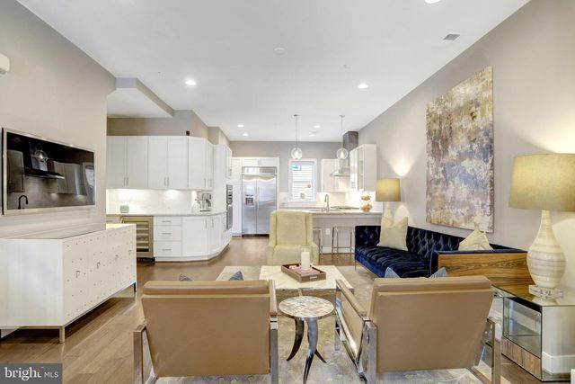 2104 MAIN LINE BLVD, Alexandria, VA 22301