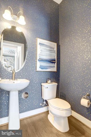 2104 MAIN LINE BLVD, Alexandria, VA 22301