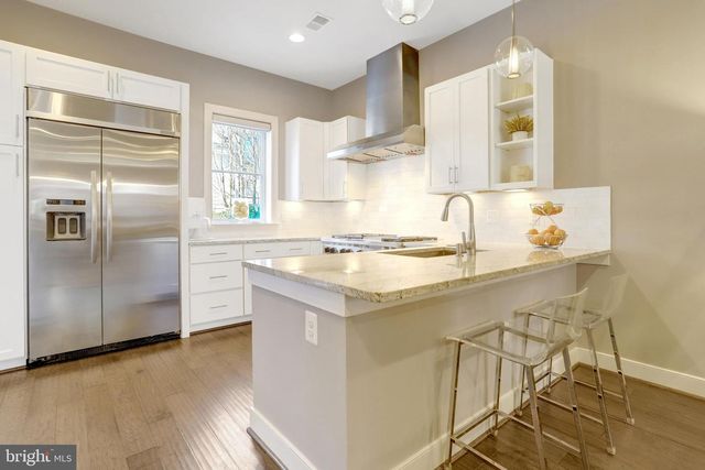 2104 MAIN LINE BLVD, Alexandria, VA 22301