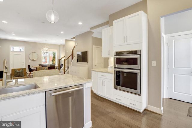 2104 MAIN LINE BLVD, Alexandria, VA 22301