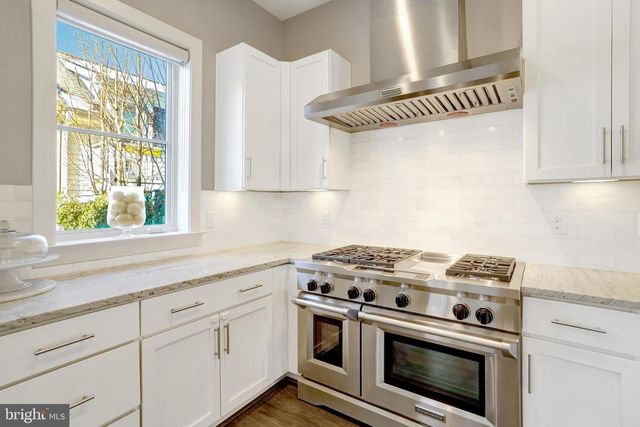 2104 MAIN LINE BLVD, Alexandria, VA 22301