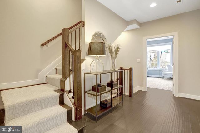 2104 MAIN LINE BLVD, Alexandria, VA 22301