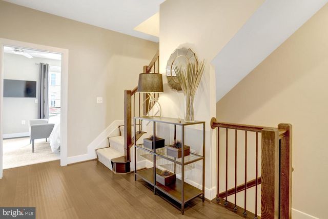 2104 MAIN LINE BLVD, Alexandria, VA 22301