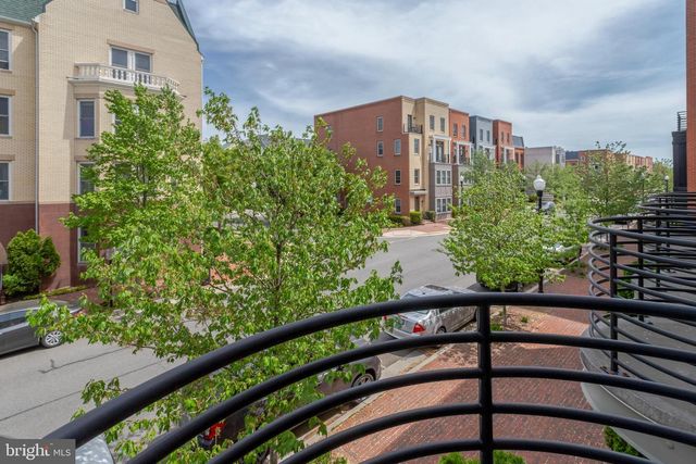 2104 MAIN LINE BLVD, Alexandria, VA 22301