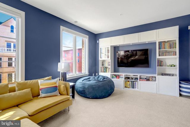 2104 MAIN LINE BLVD, Alexandria, VA 22301