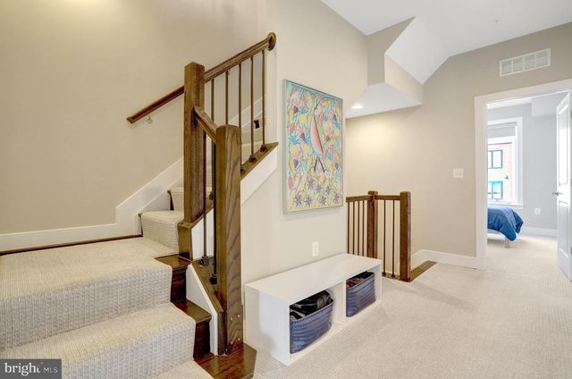 2104 MAIN LINE BLVD, Alexandria, VA 22301