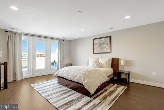 2104 MAIN LINE BLVD, Alexandria, VA 22301