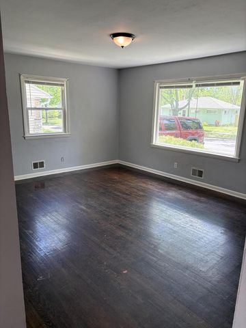 8134 Herbert AVENUE, Milwaukee, WI 53218