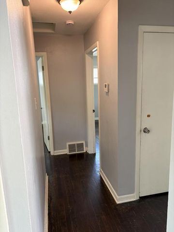 8134 Herbert AVENUE, Milwaukee, WI 53218