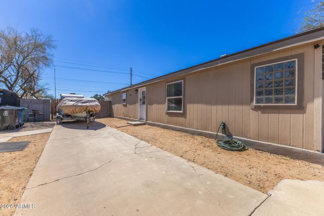 7613 E FLOSSMOOR Avenue, Mesa, AZ 85208