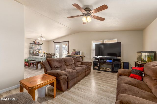 7613 E FLOSSMOOR Avenue, Mesa, AZ 85208