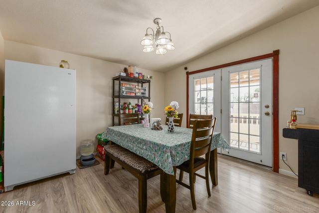 7613 E FLOSSMOOR Avenue, Mesa, AZ 85208