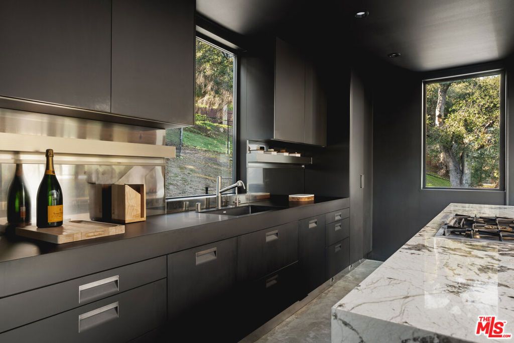 Image 10 of property listing at 2315 Live Oak Meadows Road, Malibu, CA 90265