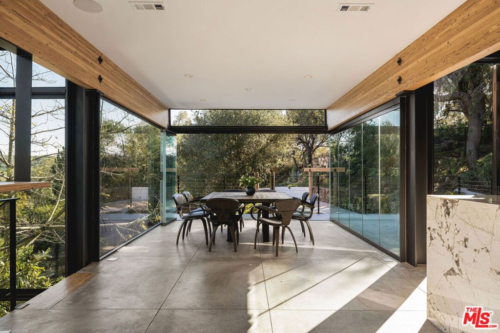 Image 13 of property listing at 2315 Live Oak Meadows Road, Malibu, CA 90265