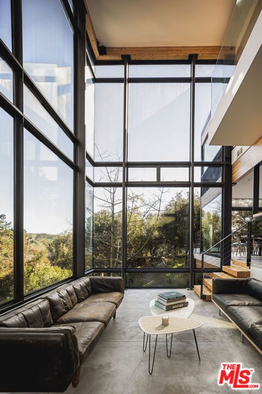 Image 6 of property listing at 2315 Live Oak Meadows Road, Malibu, CA 90265