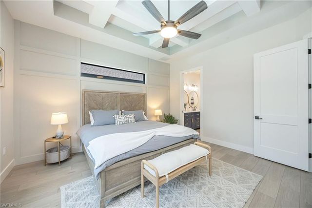 3552 Hibiscus AVE, Naples, FL 34104
