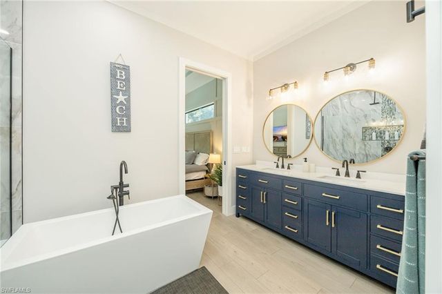 3552 Hibiscus AVE, Naples, FL 34104