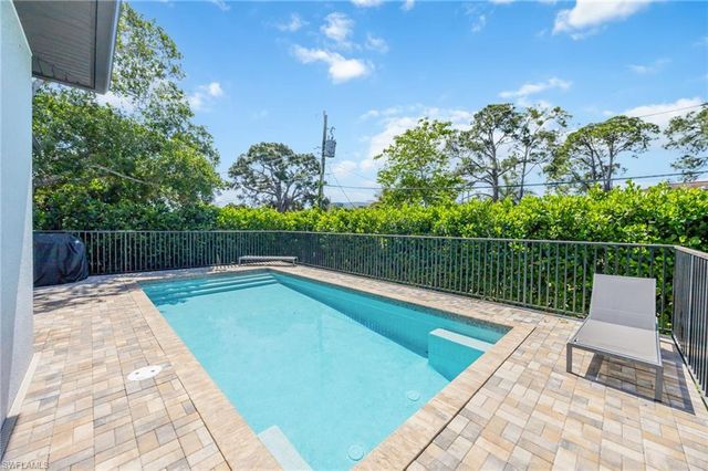 3552 Hibiscus AVE, Naples, FL 34104