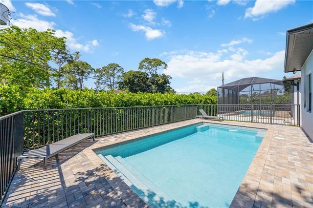 3552 Hibiscus AVE, Naples, FL 34104