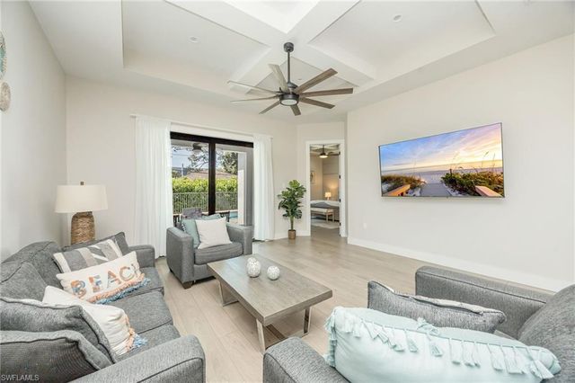3552 Hibiscus AVE, Naples, FL 34104