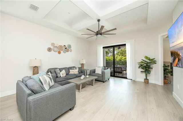 3552 Hibiscus AVE, Naples, FL 34104