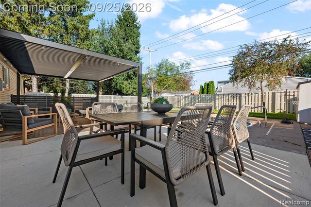 29510 Lyndon Street, Livonia, MI 48154