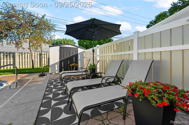 29510 Lyndon Street, Livonia, MI 48154